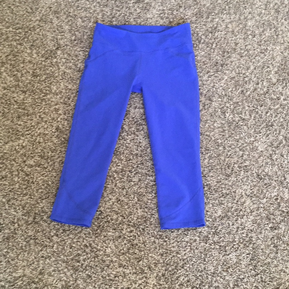 Fabletics yoga crop pants